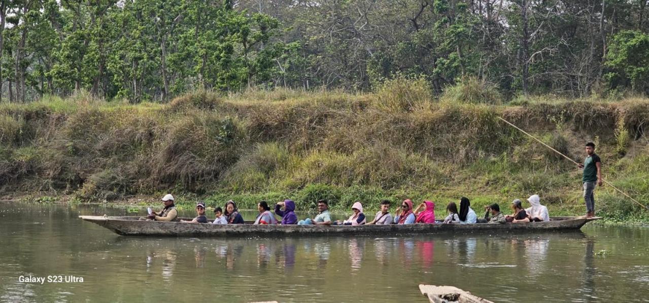 Sisai Park Village Chitwan Dış mekan fotoğraf